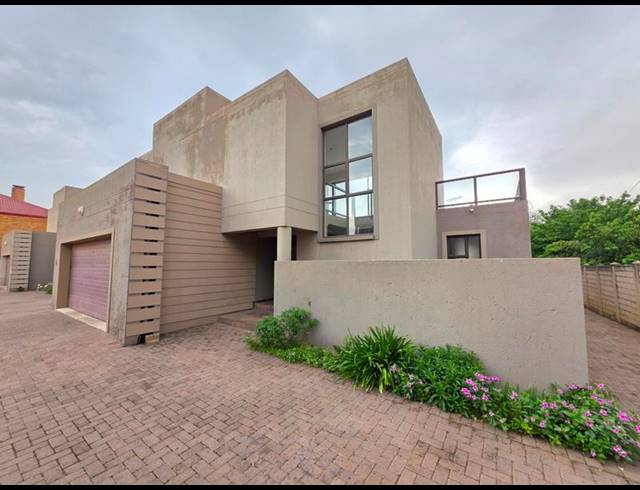 3 BEDROOM PROPERTY TO RENT IN MEYERTON CENTRAL